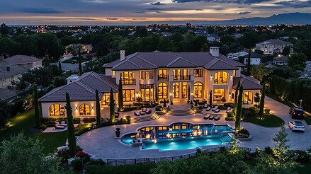 Local Luxury Marketing vs National Exposure: Which Sells Estates Faster?