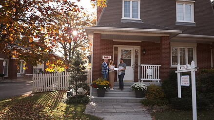 Can Your Parents Gift You a Down Payment in Ontario? (CRA Rules)