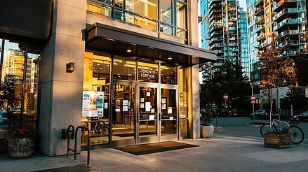 Should You Buy a Condo in Toronto’s Current Market? (Data-Driven Answer)